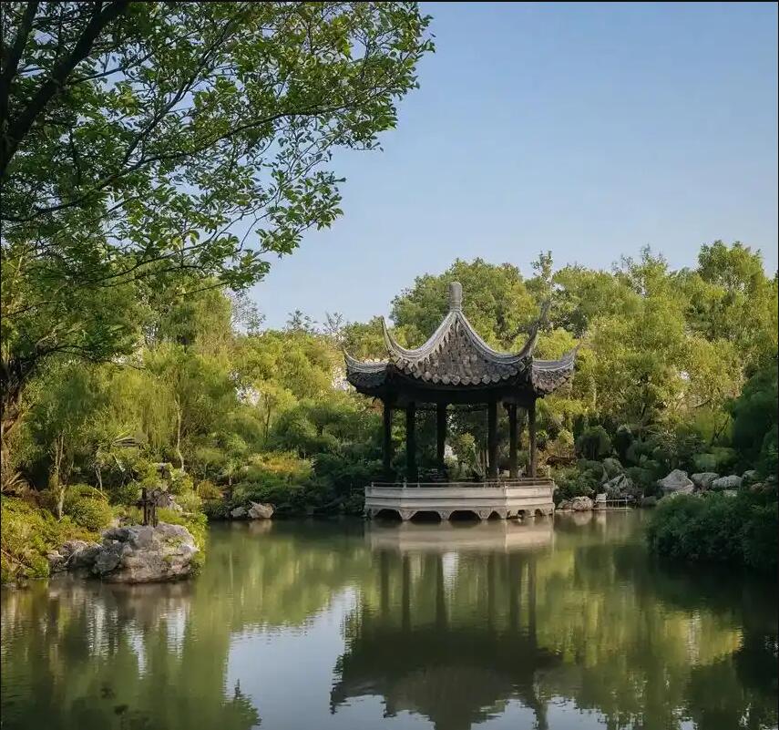 肇庆鼎湖路口餐饮有限公司